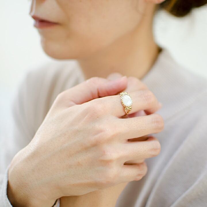 umu -アム- FINE JEWELRY STUIDIOK10 ホワイトシェル＆クリスタル リング 「doma」rg1363_i2.jpg