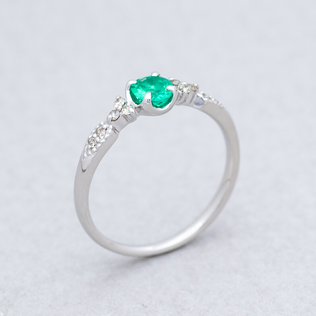 umu -アム- FINE JEWELRY STUIDIOエメラルド ダイヤモンド リングrg1467_kanban2.jpg