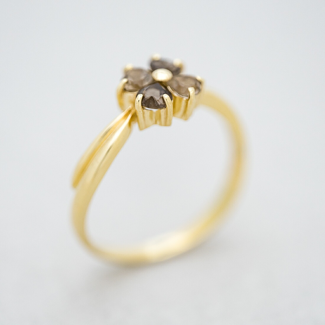 umu -アム- FINE JEWELRY STUIDIOスモーキークォーツ クローバーモチーフ リングrg1470_kanban2.jpg