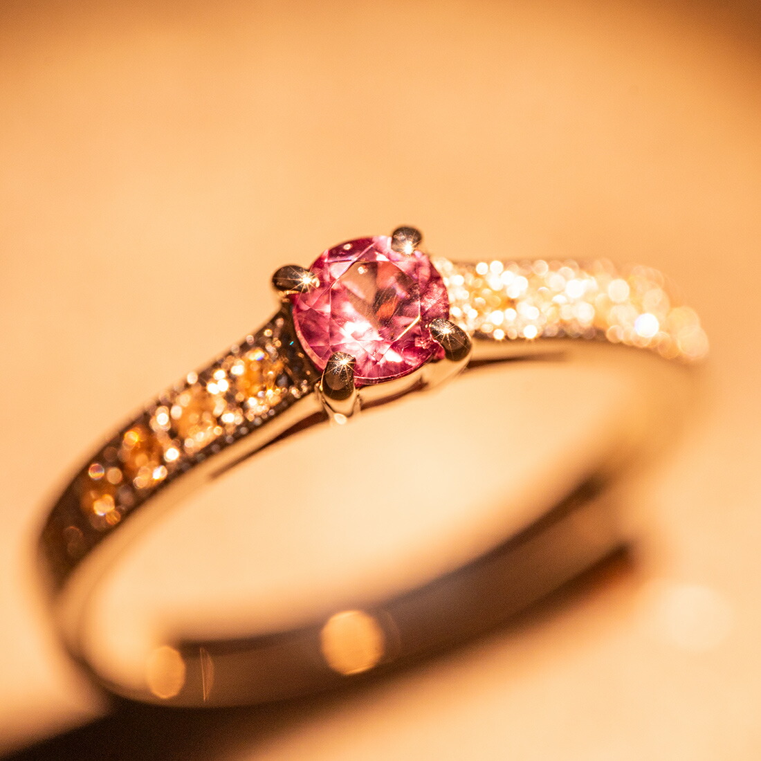 umu -アム- FINE JEWELRY STUIDIOカラーチェンジガーネット ダイヤモンド リング 「fiorito」rg1472_kanban2.jpg