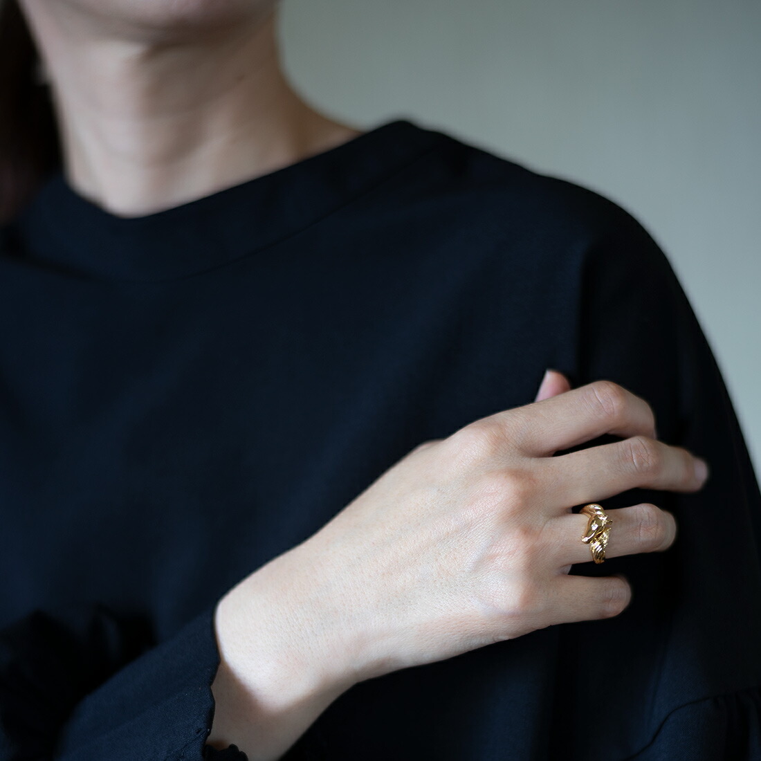 umu -アム- FINE JEWELRY STUIDIOダイヤモンド ホースモチーフ リングrg1508_i3.jpg