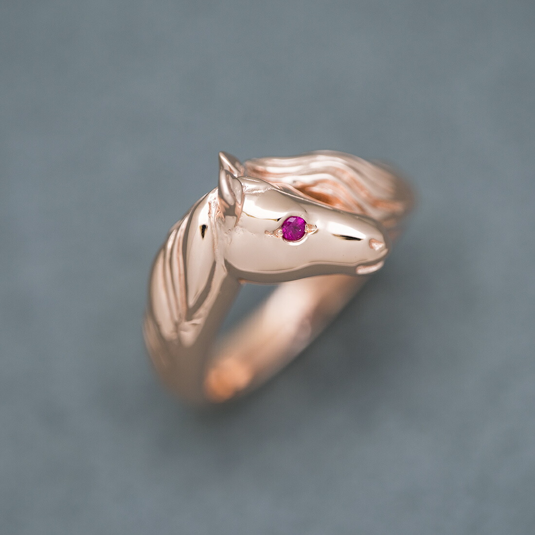 umu -アム- FINE JEWELRY STUIDIOルビー ホースモチーフ リングrg1510_kanban2.jpg