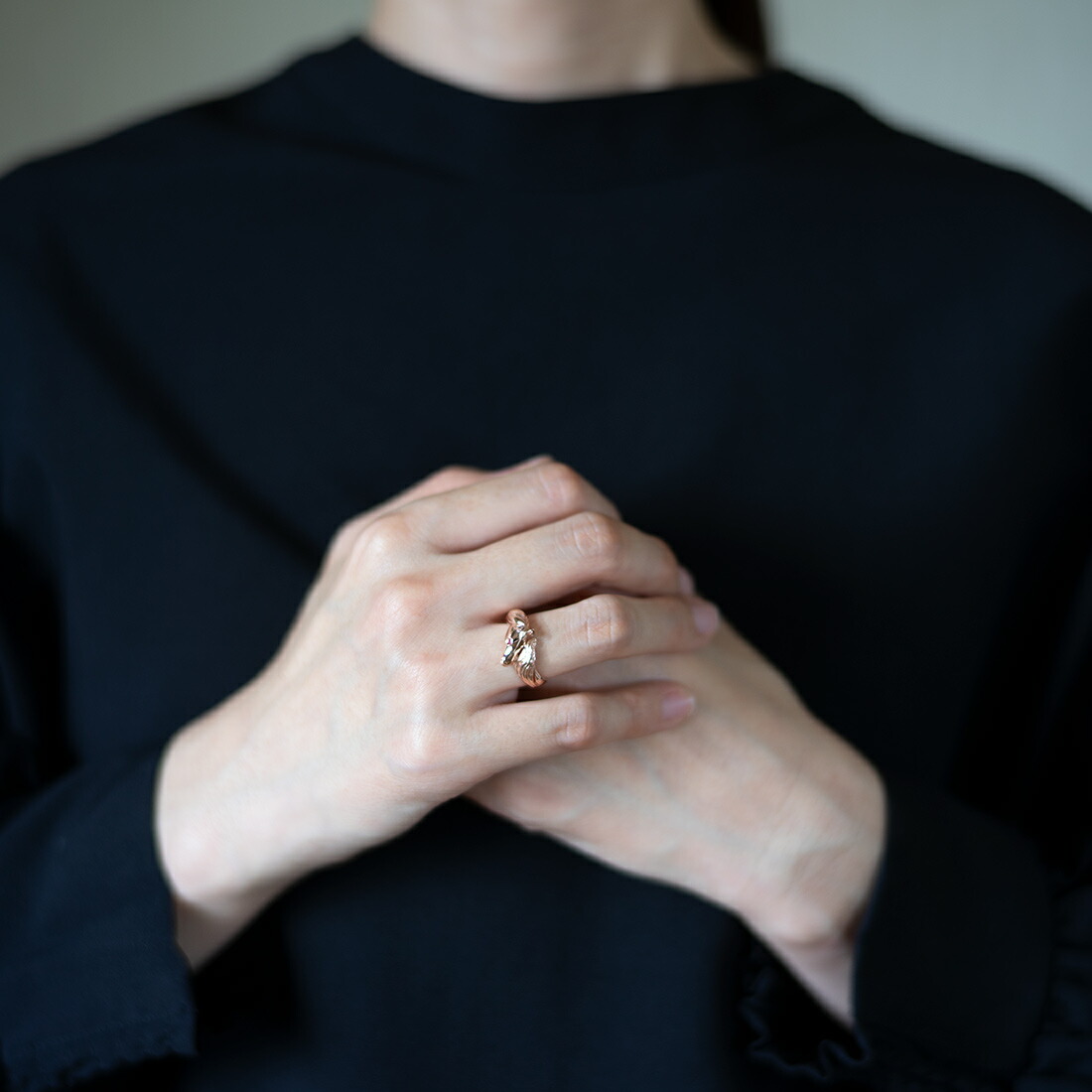 umu -アム- FINE JEWELRY STUIDIOブルーサファイア ホースモチーフ リングrg1511_i2.jpg