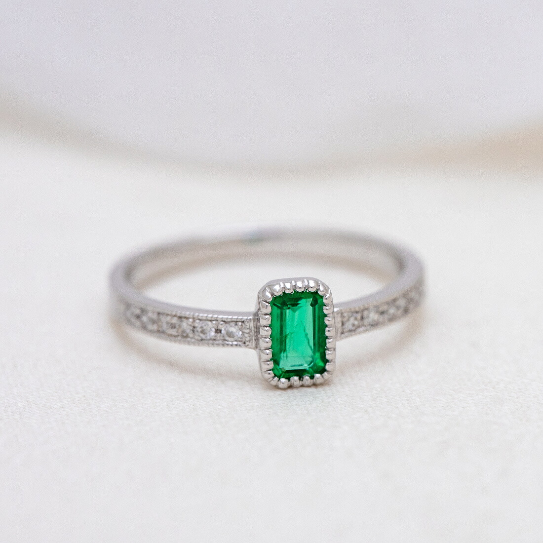 umu -アム- FINE JEWELRY STUIDIOエメラルド ダイヤモンド リング 「grazia」rg1522_1.jpg