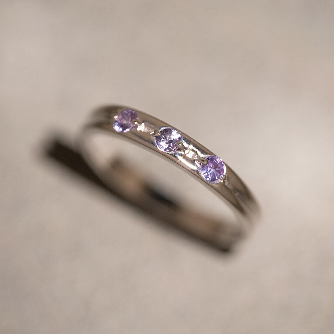umu -アム- FINE JEWELRY STUIDIOカラーチェンジガーネット リングsv0368_kanban2.jpg