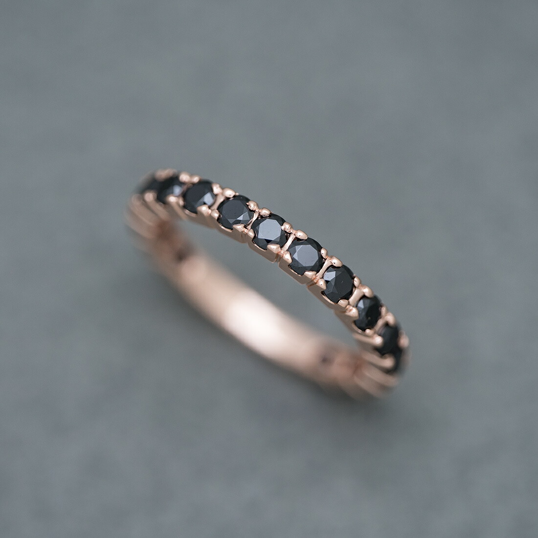 umu -アム- FINE JEWELRY STUIDIOブラックキュービックジルコニア エタニティリングsv0603_kanban2.jpg