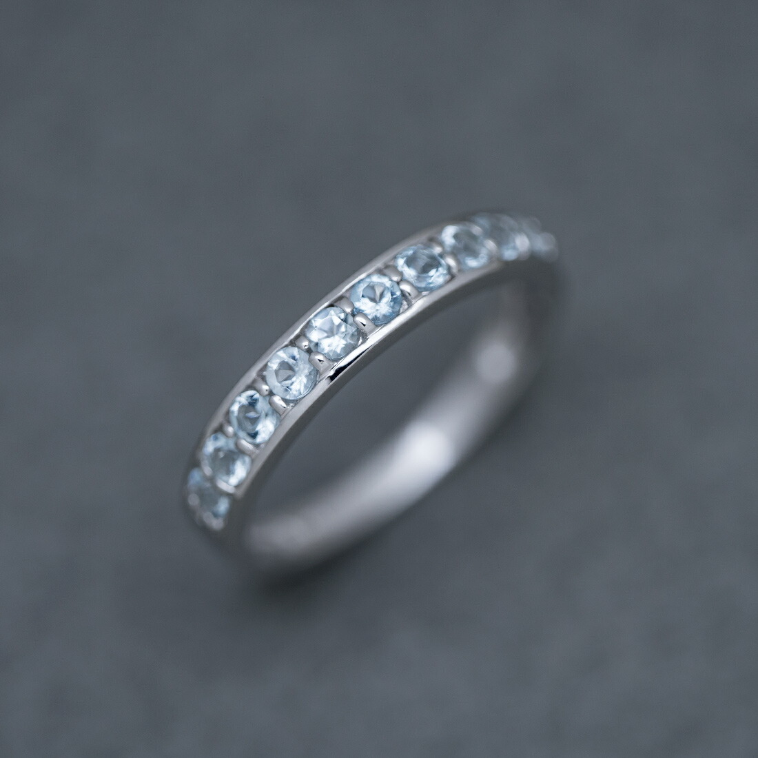 umu -アム- FINE JEWELRY STUIDIOアクアマリン エタニティリングrg0070_kanban2.jpg
